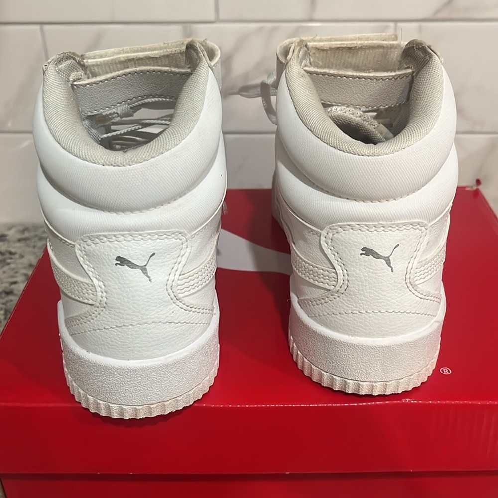 Puma Carina Mid Jr Girls sneaker sz 6C big girls White Softfoam Optimal Comfort - Picture 6 of 12